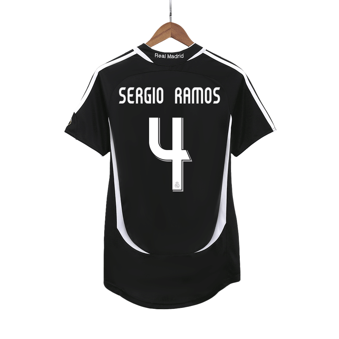 Retro Real Madrid Borta Fotbollströja SERGIO RAMOS #4 2006/07