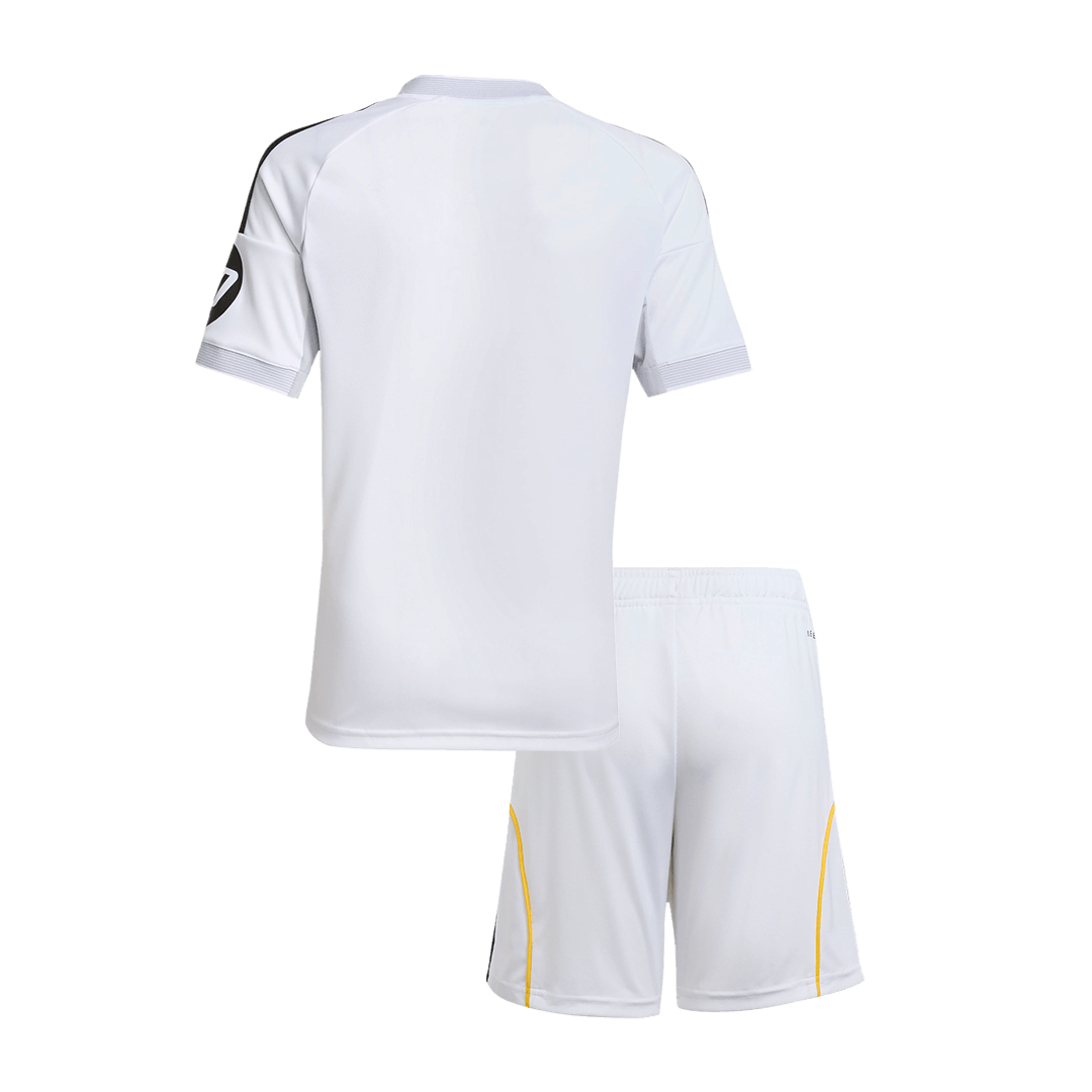 Real Madrid Tröja 2025/26 Hemma
Fotbollssats Barn stora storlekar