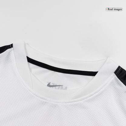 Manchester United Bortatröja 2010/11 Retro
 Vit-9