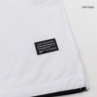 Manchester United Bortatröja 2010/11 Retro
 Vit-4