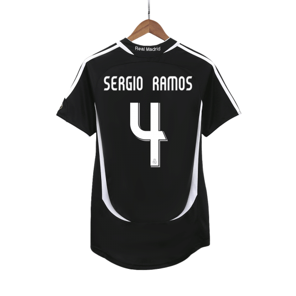 Retro Real Madrid Borta Fotbollströja SERGIO RAMOS #4 2006/07